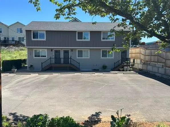 164 N 12th St, Saint Helens, OR 97051
