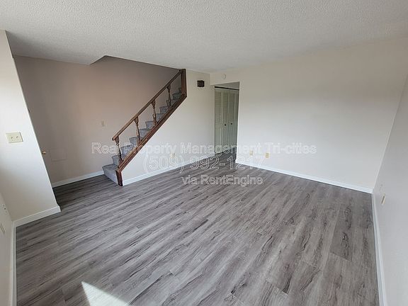 3rd image of 140 Van Giesen St