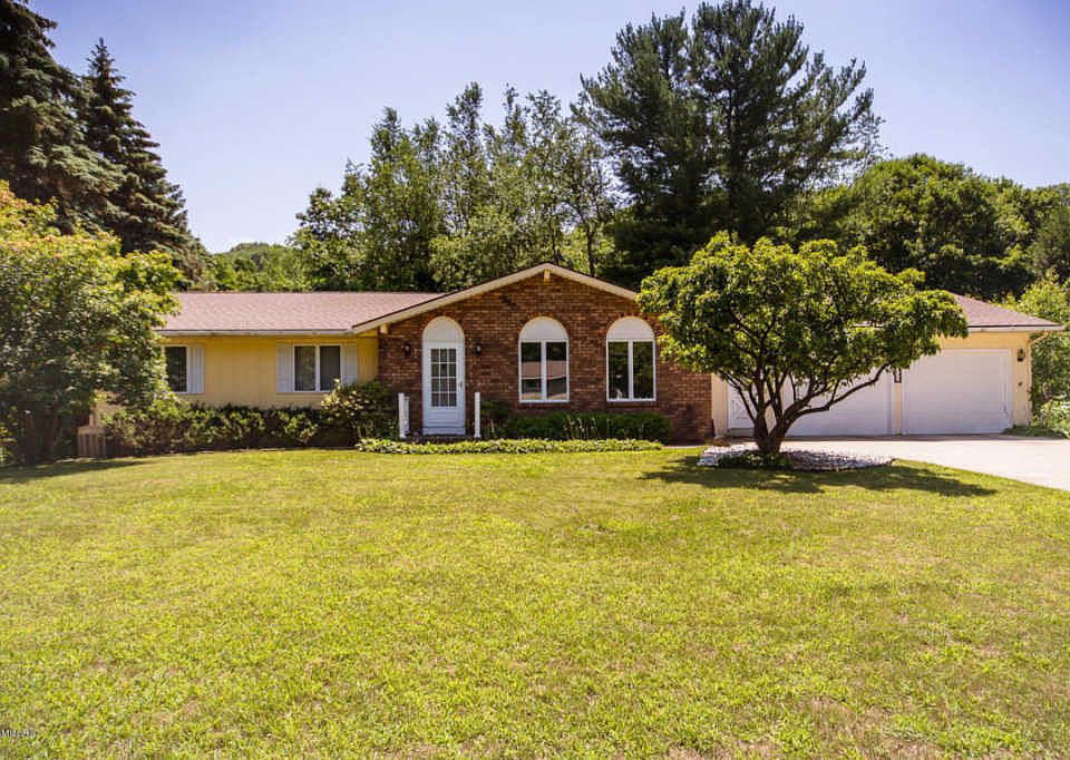 1st image of 3930 Lakeridge Dr