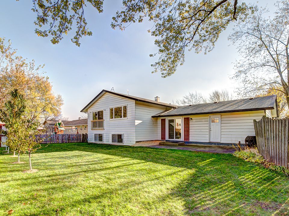 2704 Woodridge Dr, Woodridge, IL 60517 Zillow