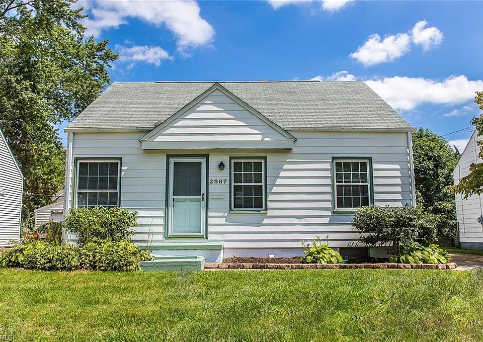 1st image of 2567 Oakwood Dr