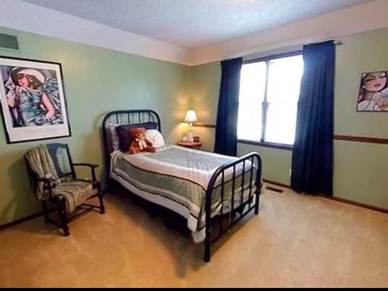 1405 E Frontier Ln — Photo 14