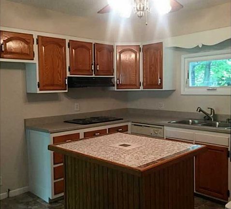 4th image of 3711 N Sadlier Dr