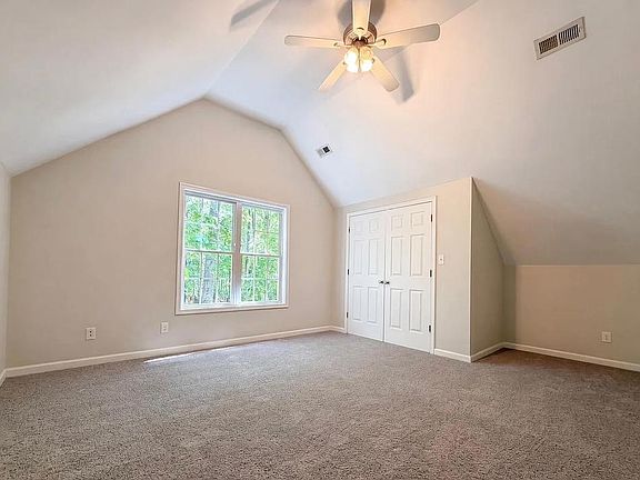 4th image of 114 Rockrose Ave