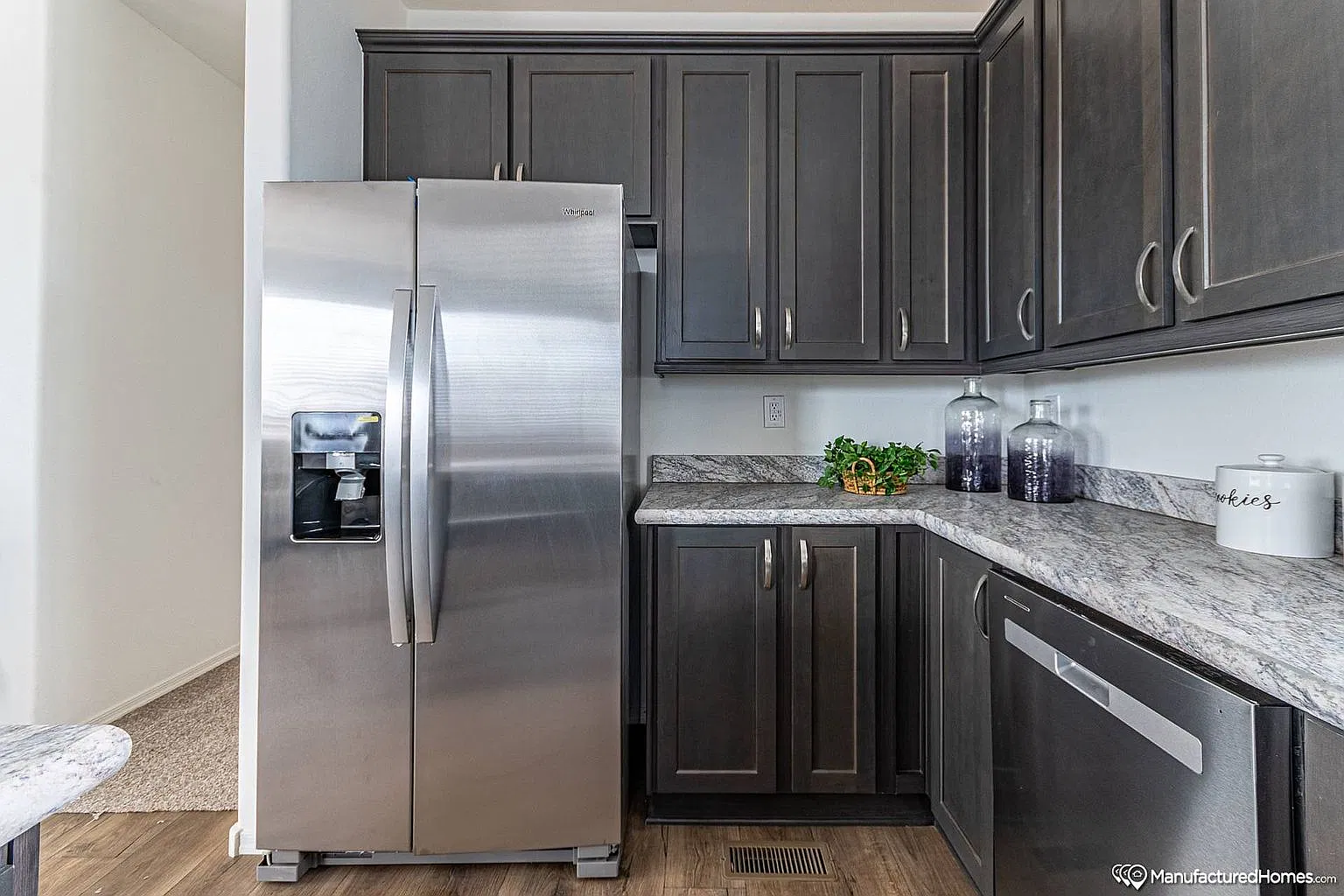3 bed, 1230 sqft, $1,700 — Photo 3