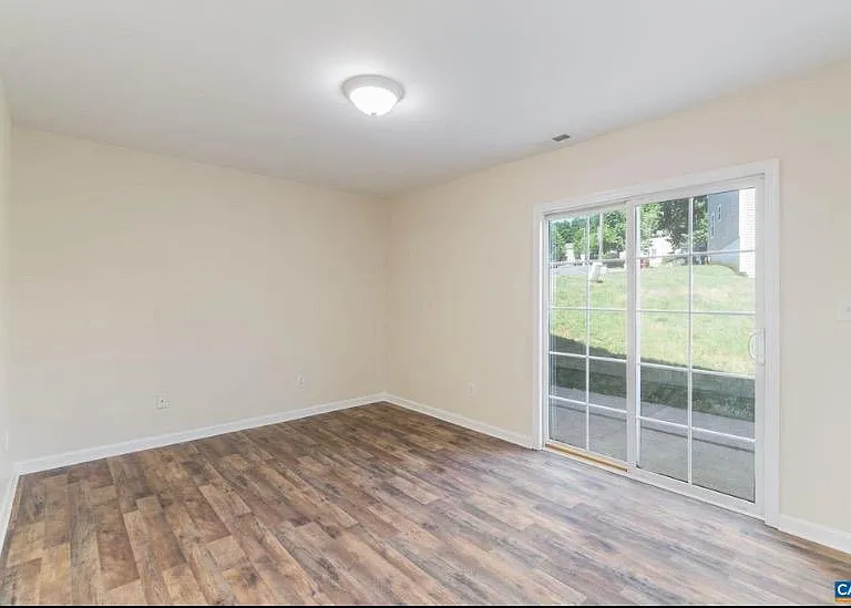 101 Darien Ter — Photo 11