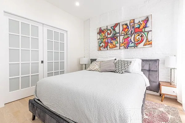 Rented by Real Street Inc | media 6