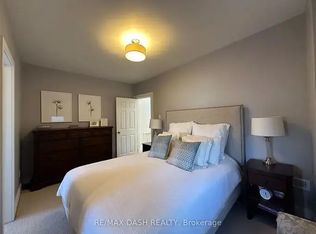 24 Berkshire Ave #1A, Toronto, ON M4M 2Z5
