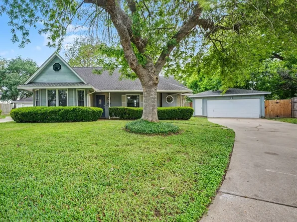 533 White Wing Ct, Dickinson, TX 77539