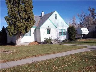 2nd image of 422 E Avenue A