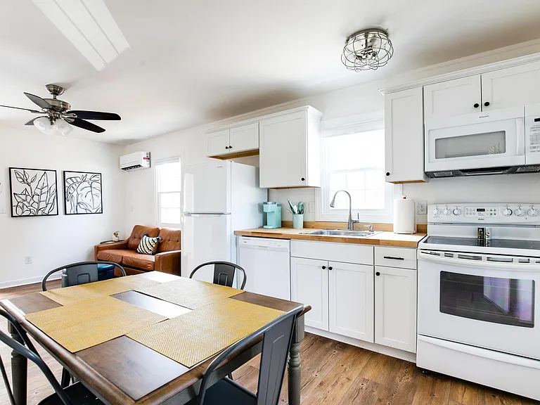 817 Edgehill Rd #1 — Photo 4