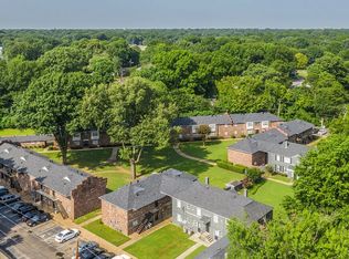 Courtyard @ Waring Park, Memphis, TN 38122