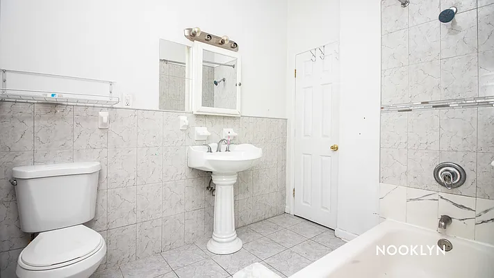 Rented by Nooklyn NYC LLC | media 20