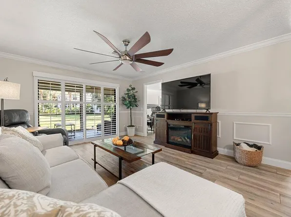 900 Crosswinds Drive #D1, Greenacres, FL 33413