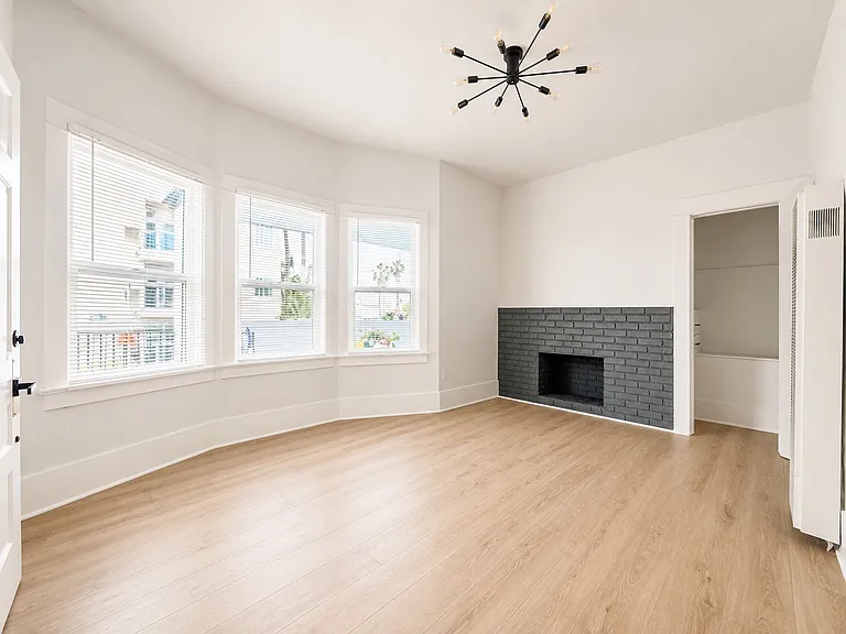 1600 E Ocean Blvd #6 — Photo 2
