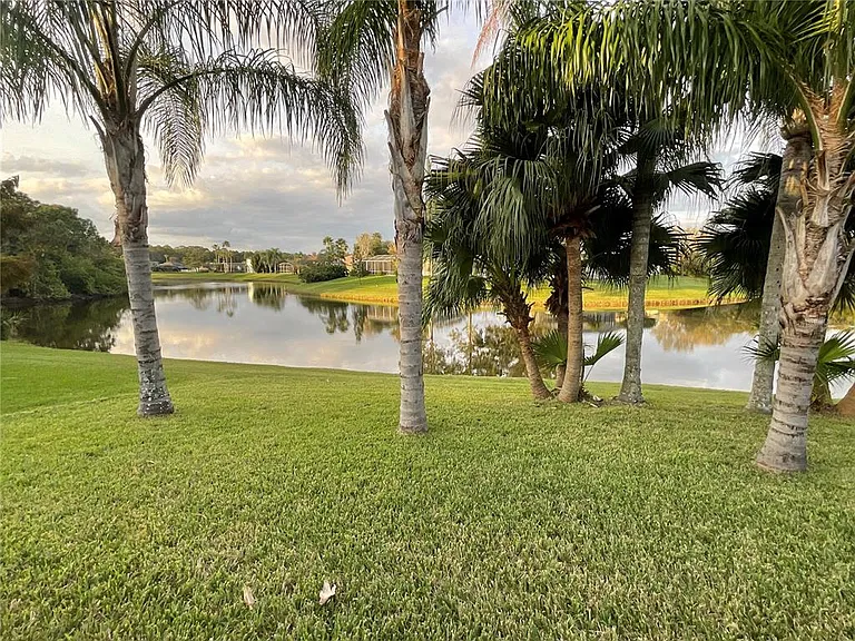 13668 Crystal River Dr — Photo 31