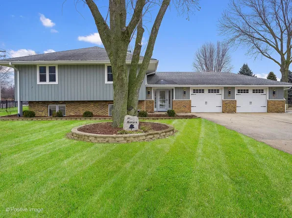 200 E Birch St, Elburn, IL 60119