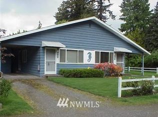 2607-2609 W Marine Dr, Bremerton, WA 98312