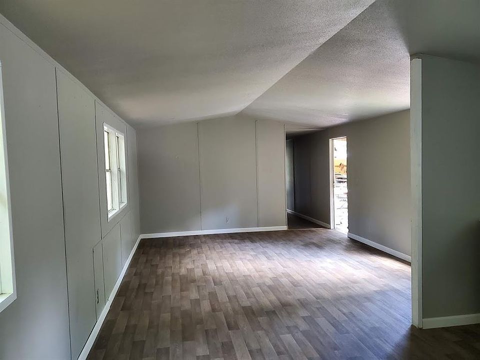 1st image of 46 Hall Dr N #B
