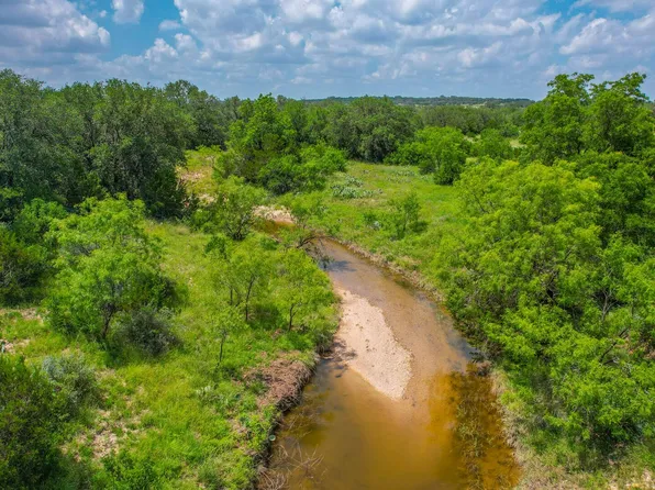 9162 FM 1221, London, TX 76854