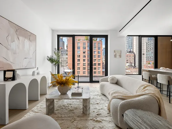 165 Lexington Avenue 11A image 2 of 14