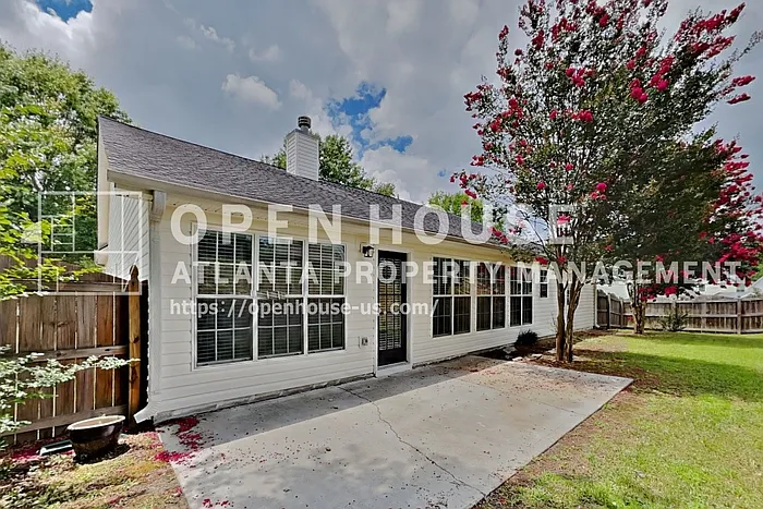 2070 Charleston Oak Cir — Photo 22
