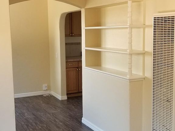 5th image of 282 Twin Oaks Ave