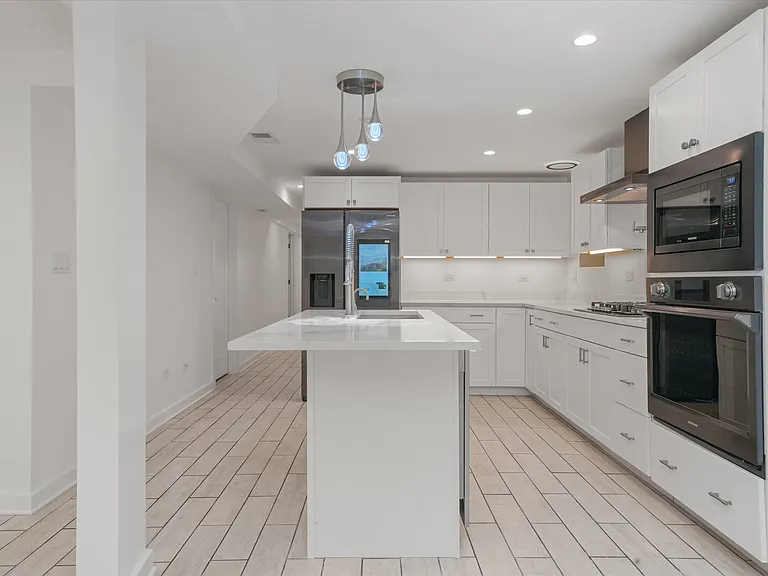 2203 W Giddings St #G — Photo 19
