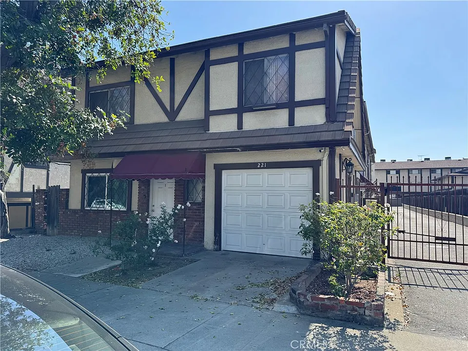 221 Saint Francis St #12