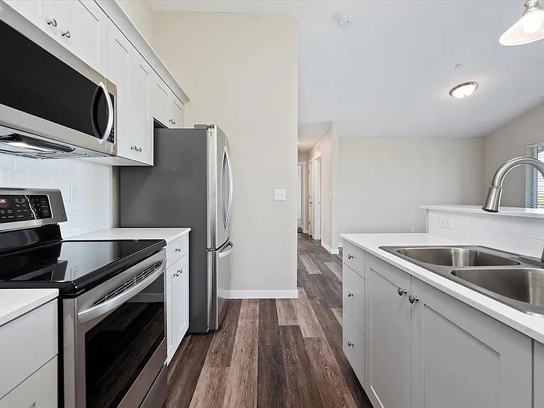 The Summit Apartments — Photo 118
