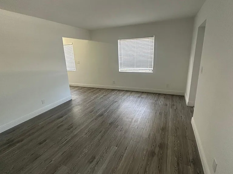 535 Spencer Dr — Photo 13