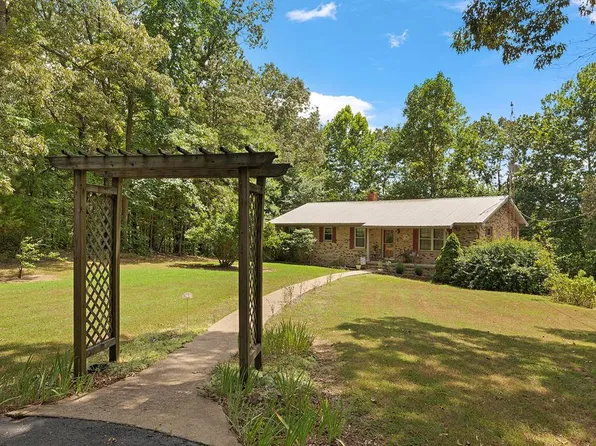 965 Spring Hill Rd, Paris, TN 38242