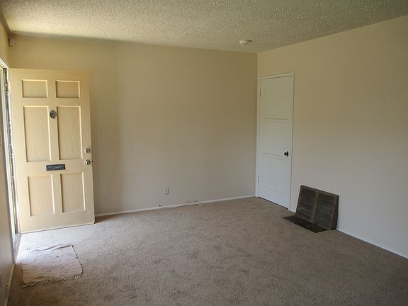 5th image of 3924 Legion Ln