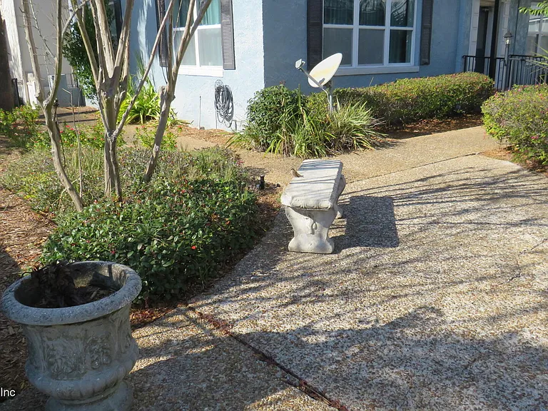 1935 San Marco Blvd #10 — Photo 2