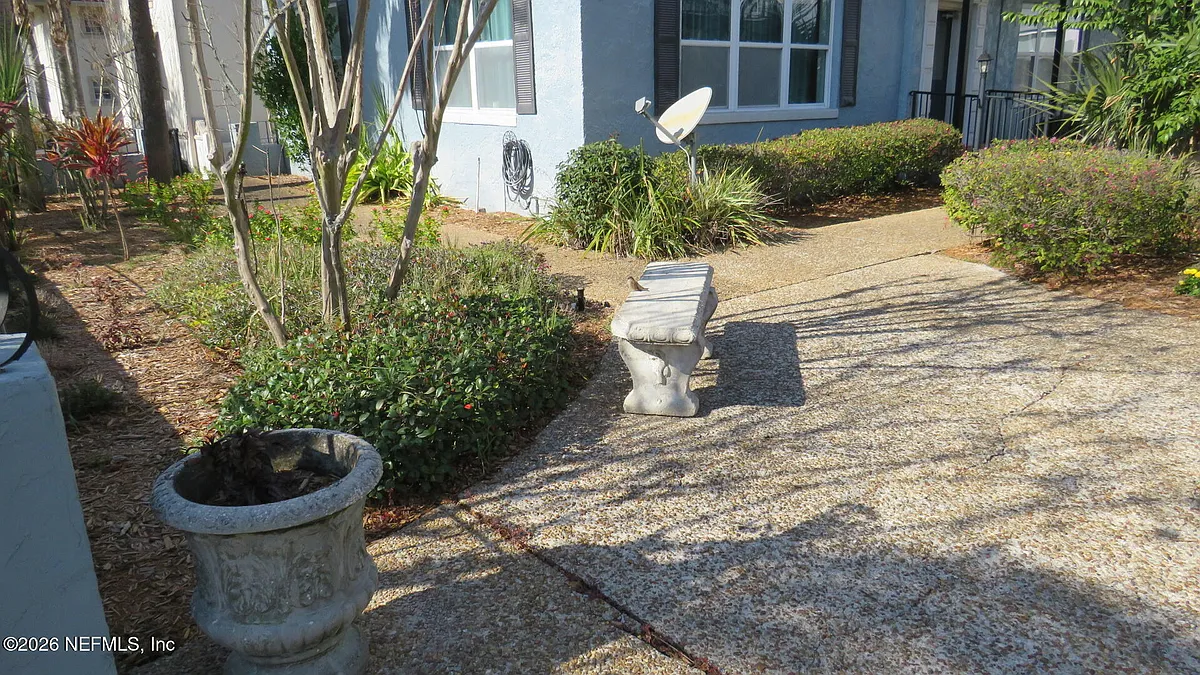 Building Photo - 1935 San Marco Blvd #10