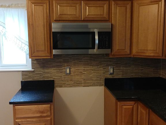 2nd image of 28258 Groveland St
