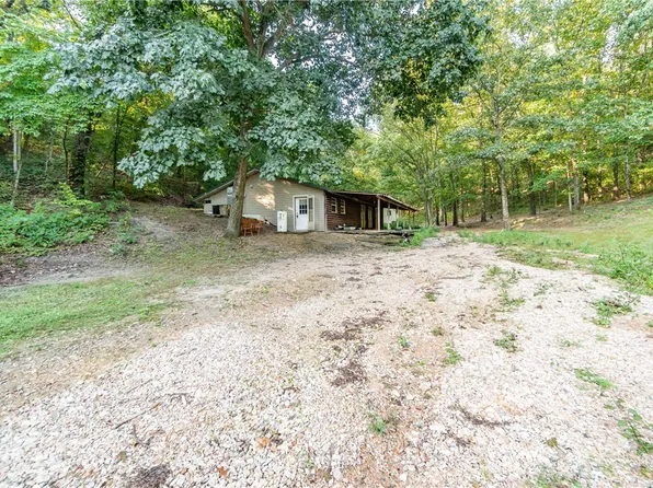 2015 Miser Rd, Noel, MO 64854