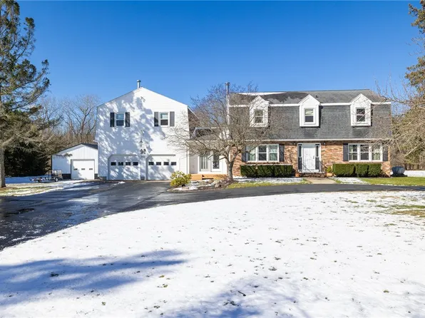 548 Stafford Rd, Palmyra, NY 14522