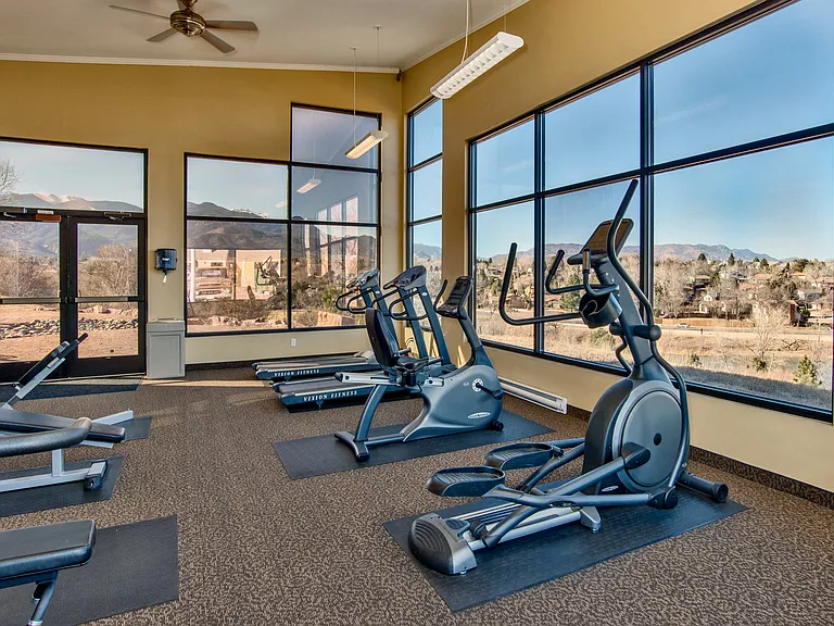Bonterra Lakeside Apartments — Photo 8
