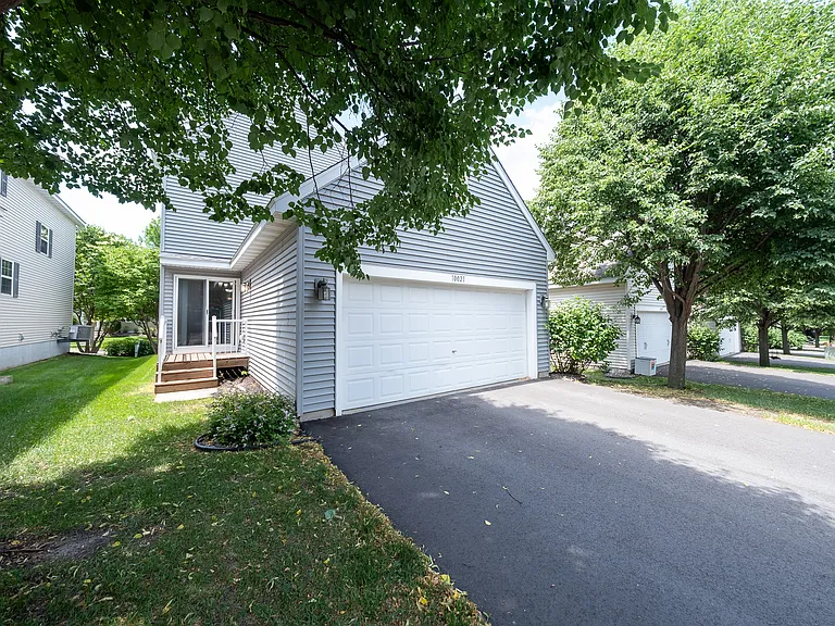 10021 Iris Ln — Photo 30