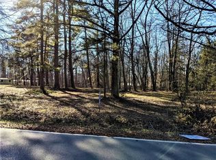 5221 Skylark Dr, Greensboro, NC 27405