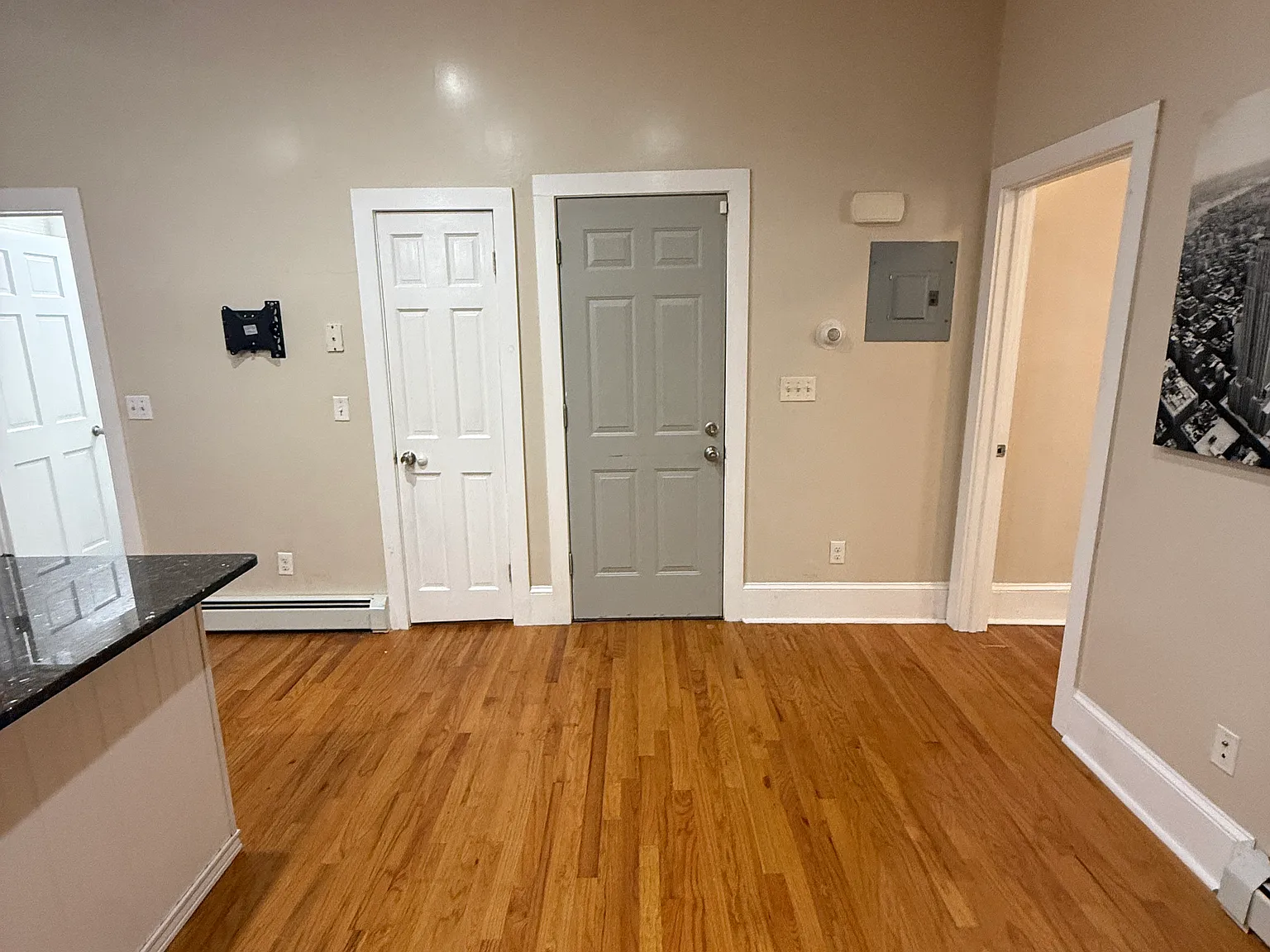 1 bed, 600 sqft, $2,100 — Photo 4