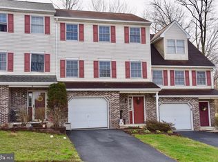 4 Highland Ct, Reinholds, PA