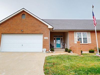 102 Walnut Park Dr, Sedalia, MO, 65301