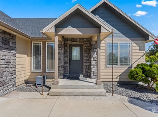 2704 Sparks Ave, Nampa, ID 83686