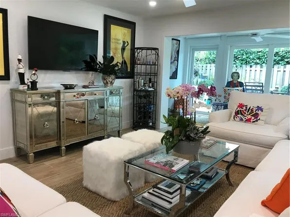 302 2nd St S #302, Naples, FL 34102