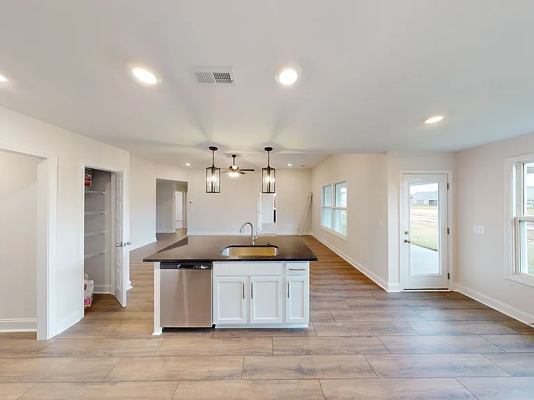 236 Donegal Dr — Photo 3