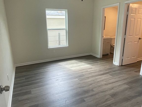5th image of 118 FERNLEAF AVE