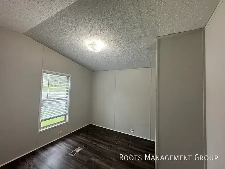 1325 N Franklin St #208 — Photo 9