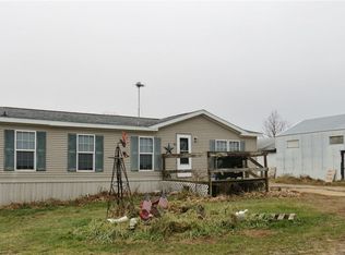 9972 217th St, Bernard, IA 52032